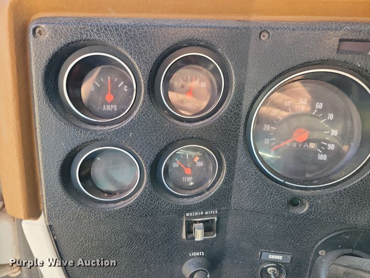 image for item NB9965 1974 Chevrolet C60 grain truck