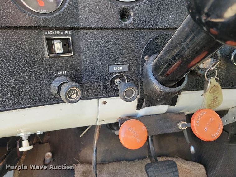 image for item NB9965 1974 Chevrolet C60 grain truck