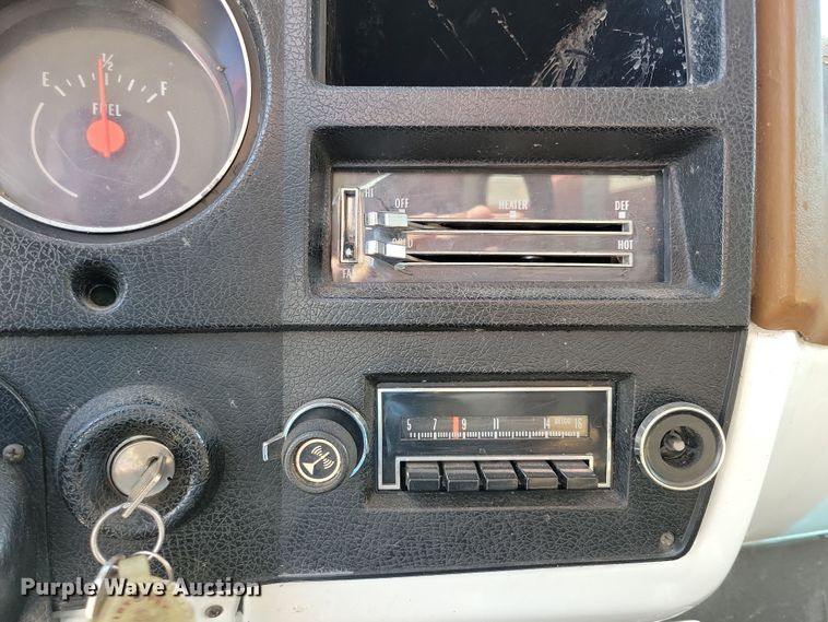 image for item NB9965 1974 Chevrolet C60 grain truck