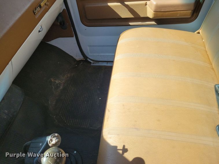 image for item NB9965 1974 Chevrolet C60 grain truck