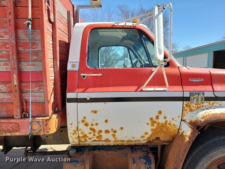 image for item NB9965 1974 Chevrolet C60 grain truck