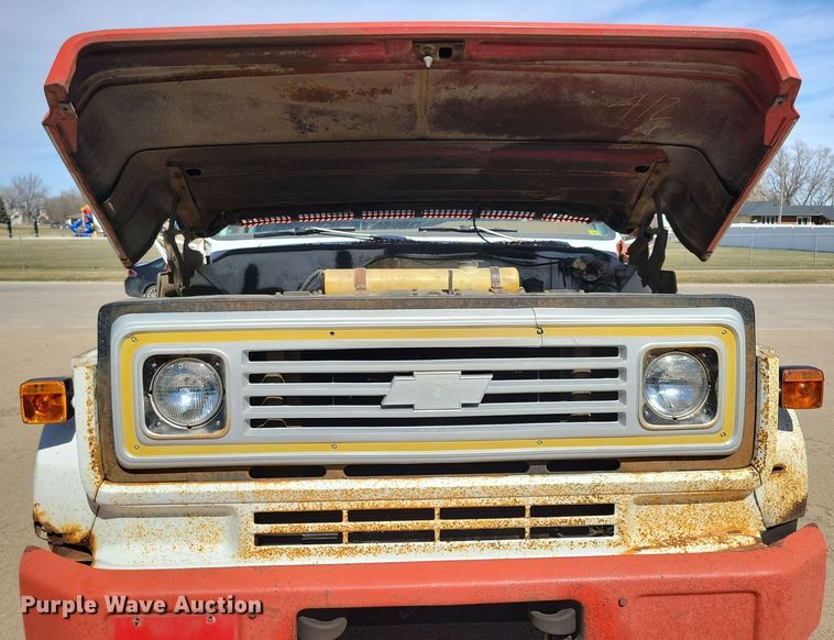 image for item NB9965 1974 Chevrolet C60 grain truck