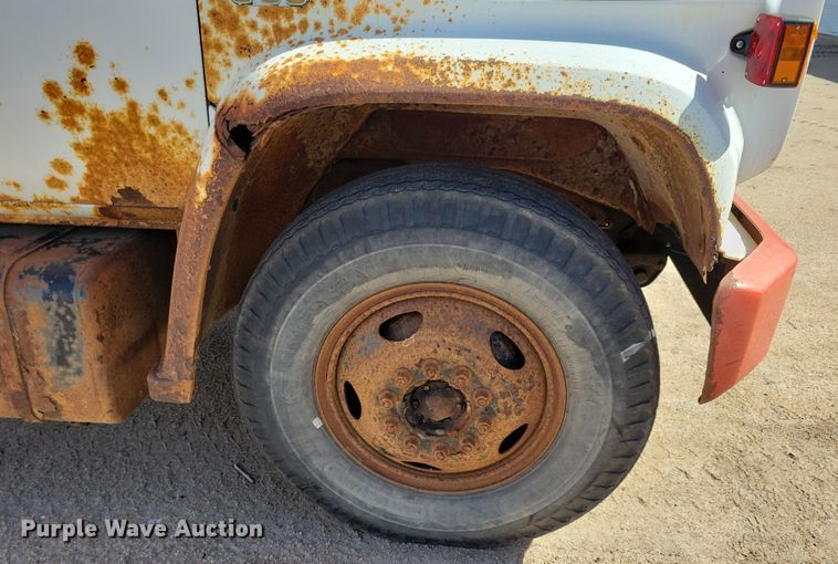 image for item NB9965 1974 Chevrolet C60 grain truck