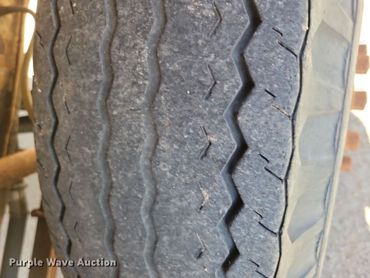 image for item NB9965 1974 Chevrolet C60 grain truck