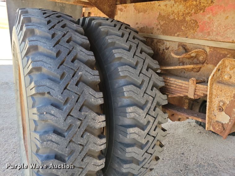 image for item NB9965 1974 Chevrolet C60 grain truck