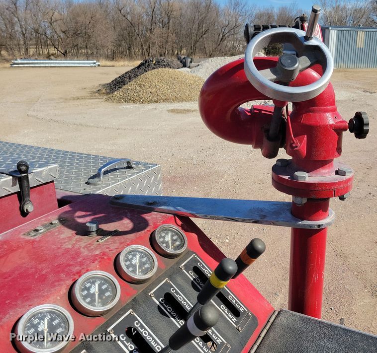 image for item NB9966 1988 GMC C7000 pumper fire truck