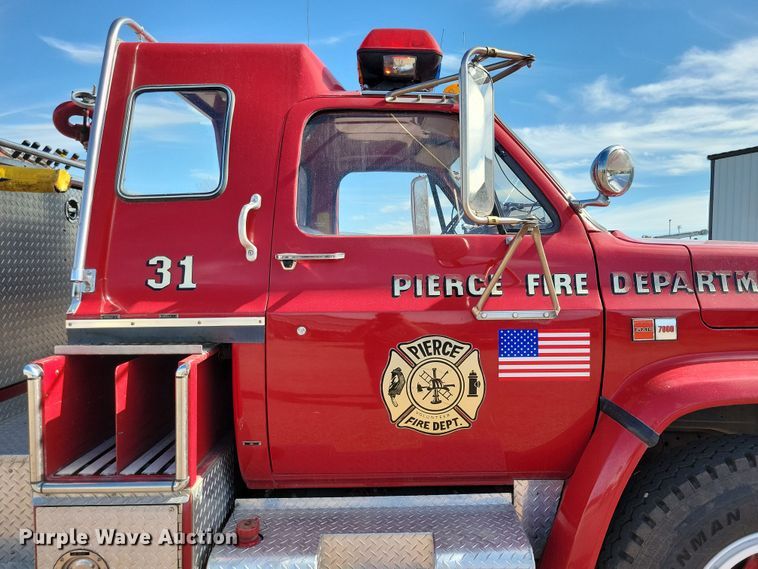 image for item NB9966 1988 GMC C7000 pumper fire truck