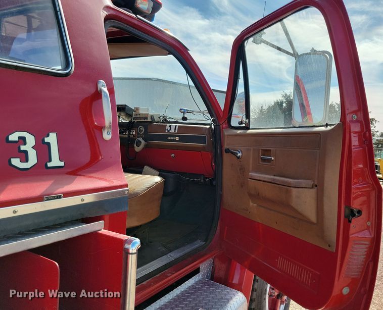 image for item NB9966 1988 GMC C7000 pumper fire truck