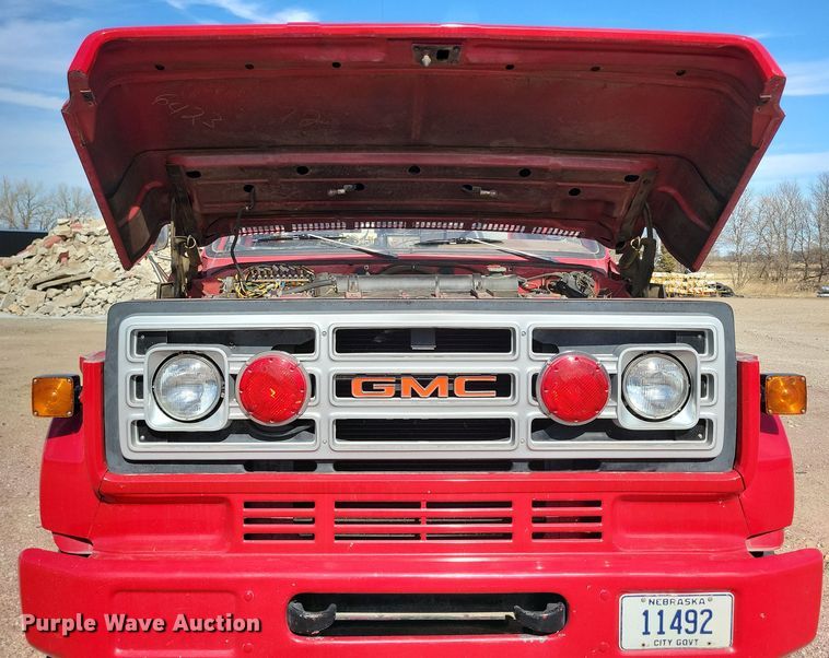 image for item NB9966 1988 GMC C7000 pumper fire truck