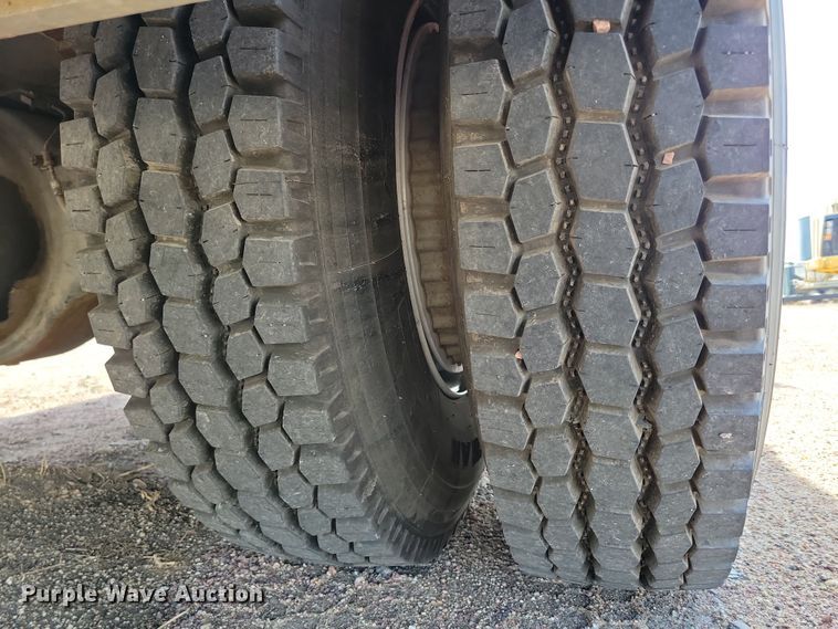 image for item NB9966 1988 GMC C7000 pumper fire truck