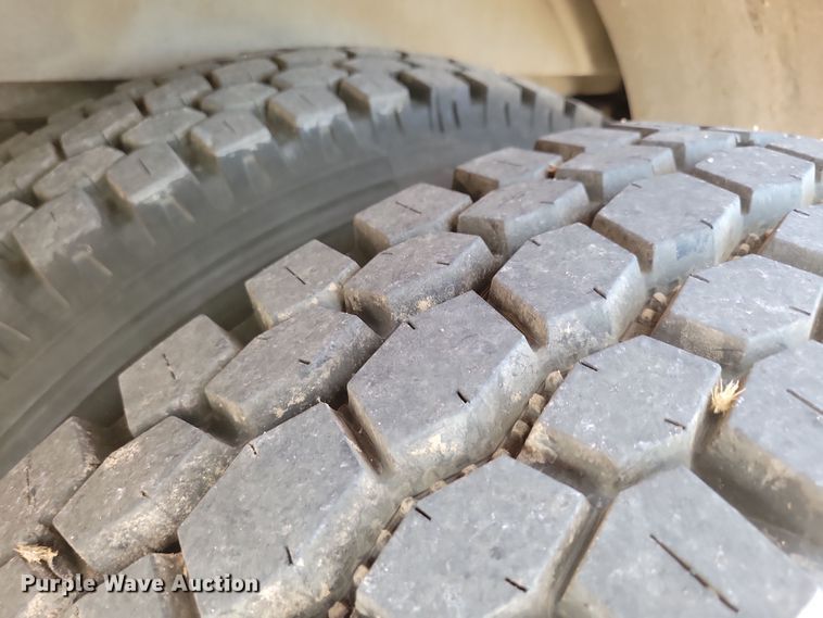 image for item NB9966 1988 GMC C7000 pumper fire truck