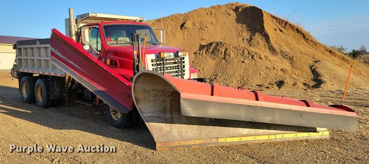 image for item NB9967 2002 Sterling LT9500 dump truck