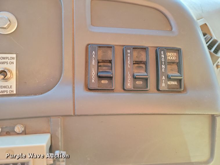 image for item NB9967 2002 Sterling LT9500 dump truck