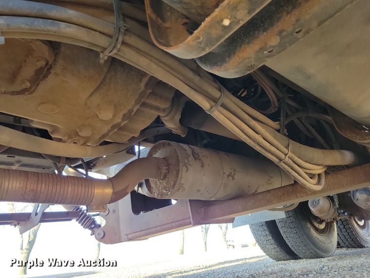 image for item NB9967 2002 Sterling LT9500 dump truck