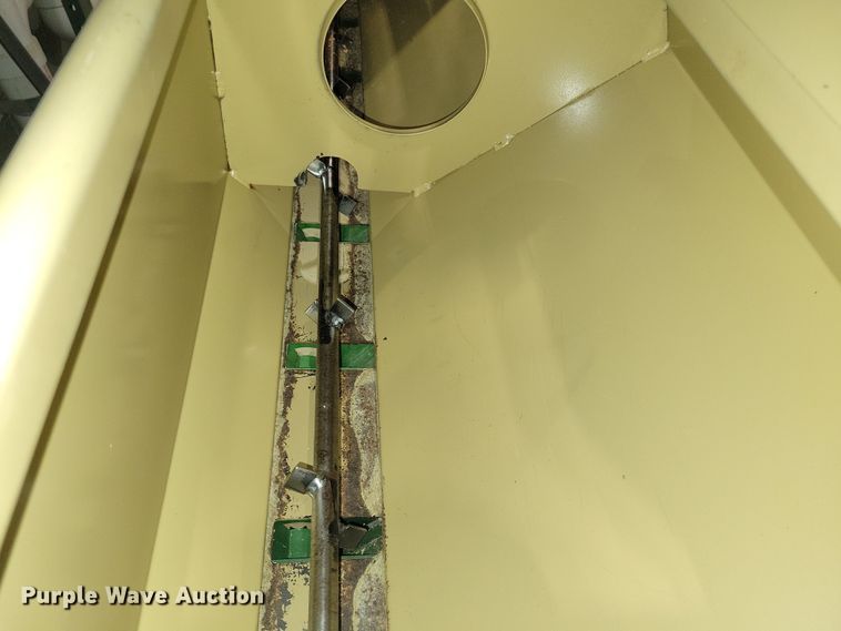 image for item NB9972 1991 Land Pride  0S1548 grain drill