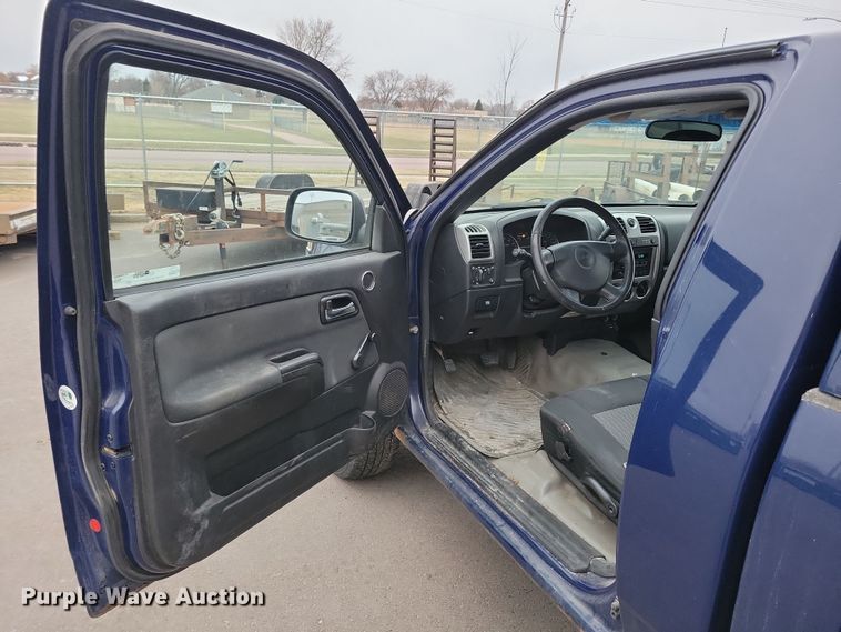 image for item NB9973 2009 GMC Canyon pickup truck