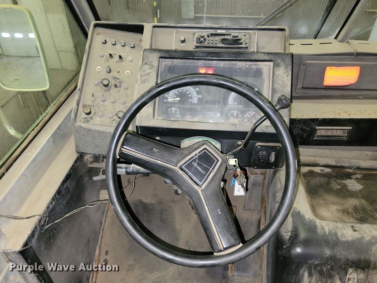 image for item NB9975 1997 Chevrolet  CP30 delivery van