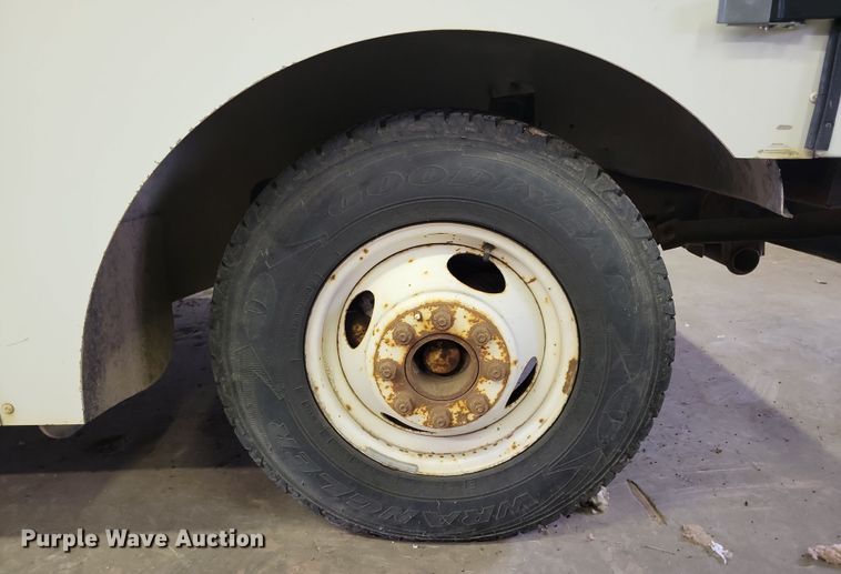 image for item NB9975 1997 Chevrolet  CP30 delivery van