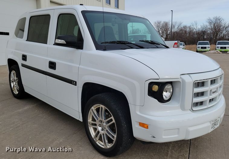 image for item NB9987 2014 MV-1 LX handicap accessible van