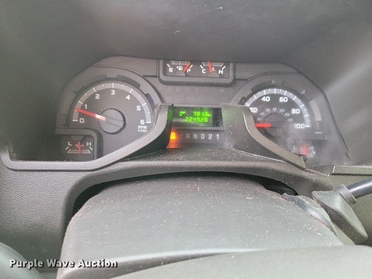 image for item NB9987 2014 MV-1 LX handicap accessible van