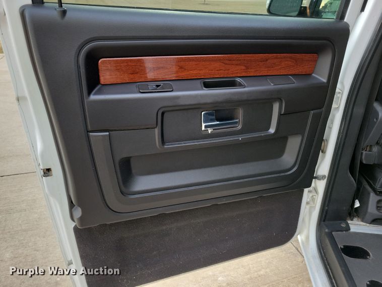 image for item NB9987 2014 MV-1 LX handicap accessible van