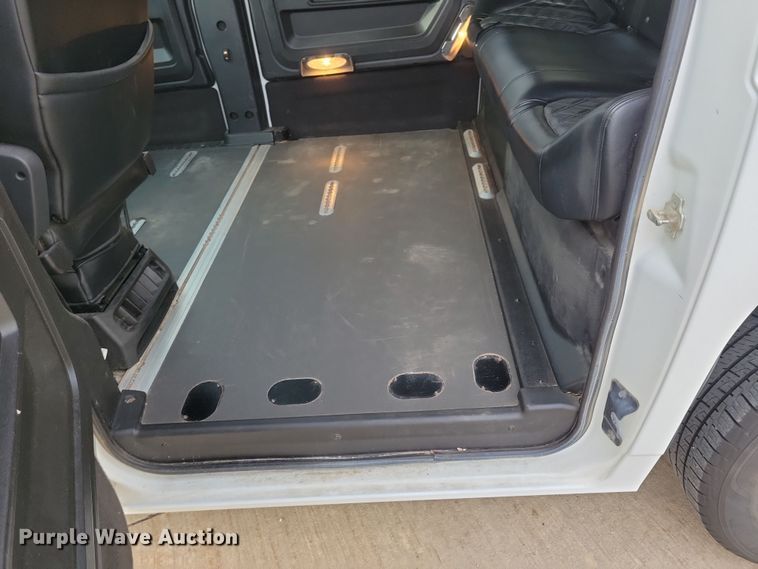 image for item NB9987 2014 MV-1 LX handicap accessible van