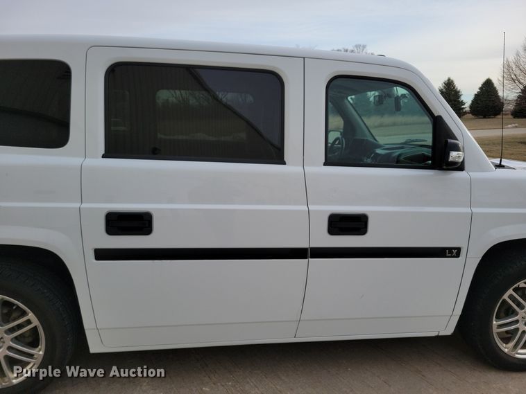image for item NB9987 2014 MV-1 LX handicap accessible van