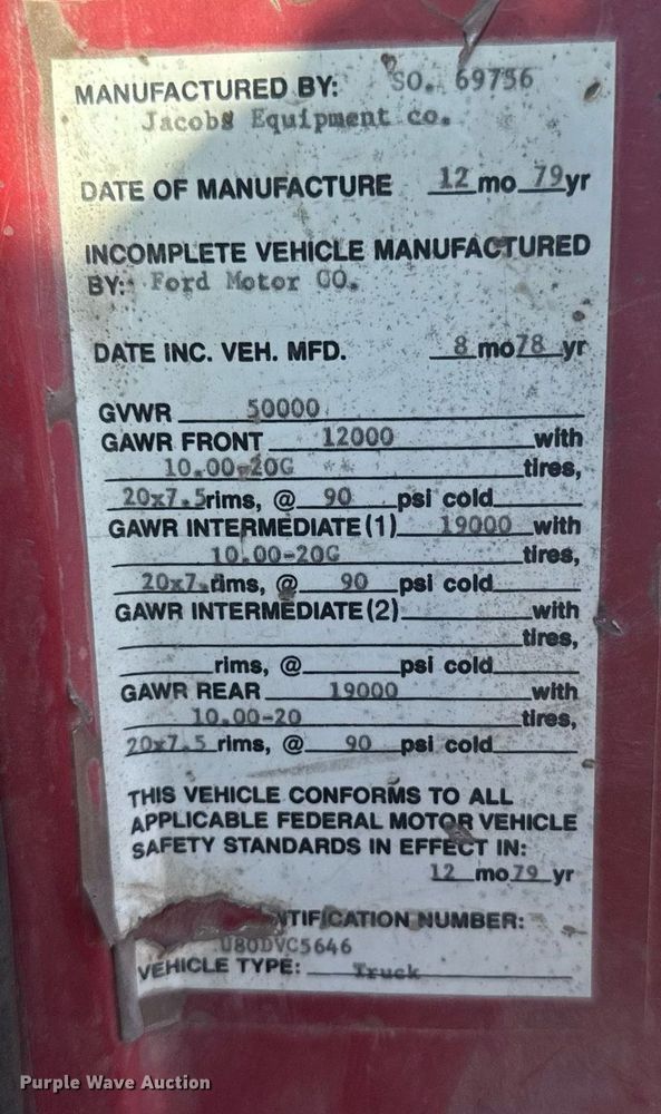 image for item NN9573 1979 Ford 8000 truck cab and chassis