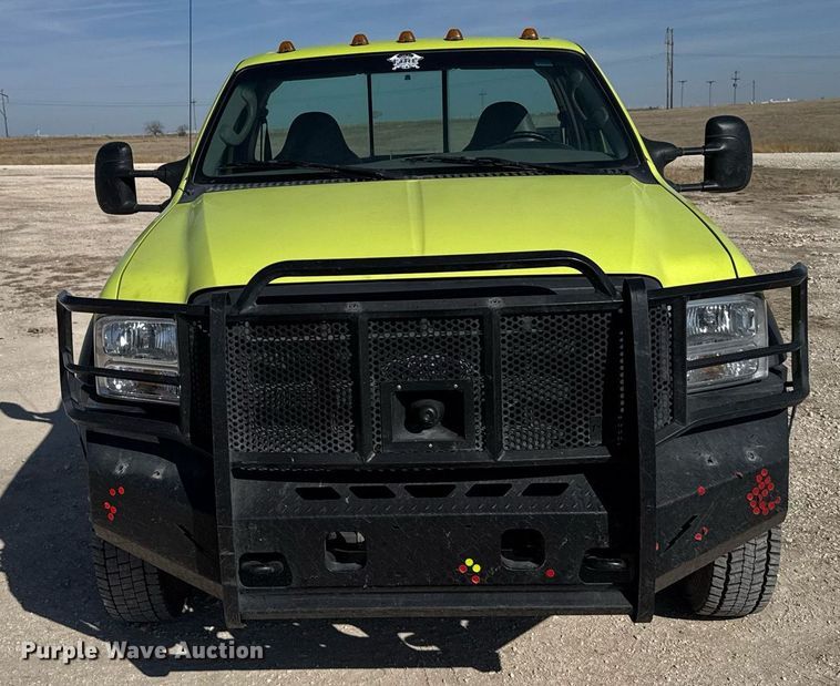 image for item NN9710 2007 Ford F550 truck cab and chassis