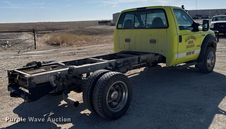 image for item NN9710 2007 Ford F550 truck cab and chassis