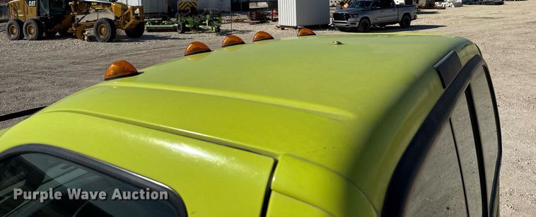 image for item NN9710 2007 Ford F550 truck cab and chassis