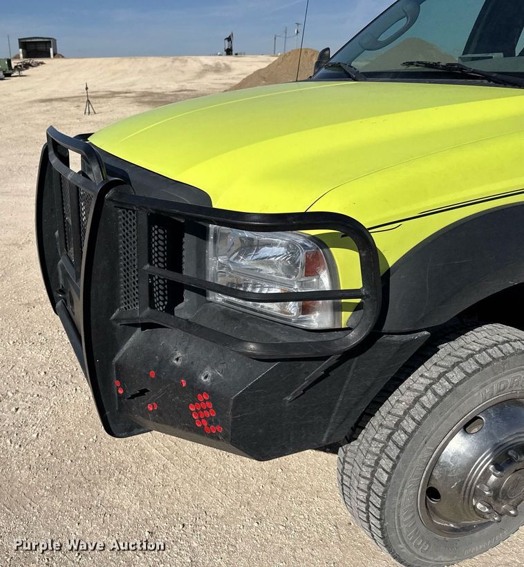 image for item NN9710 2007 Ford F550 truck cab and chassis