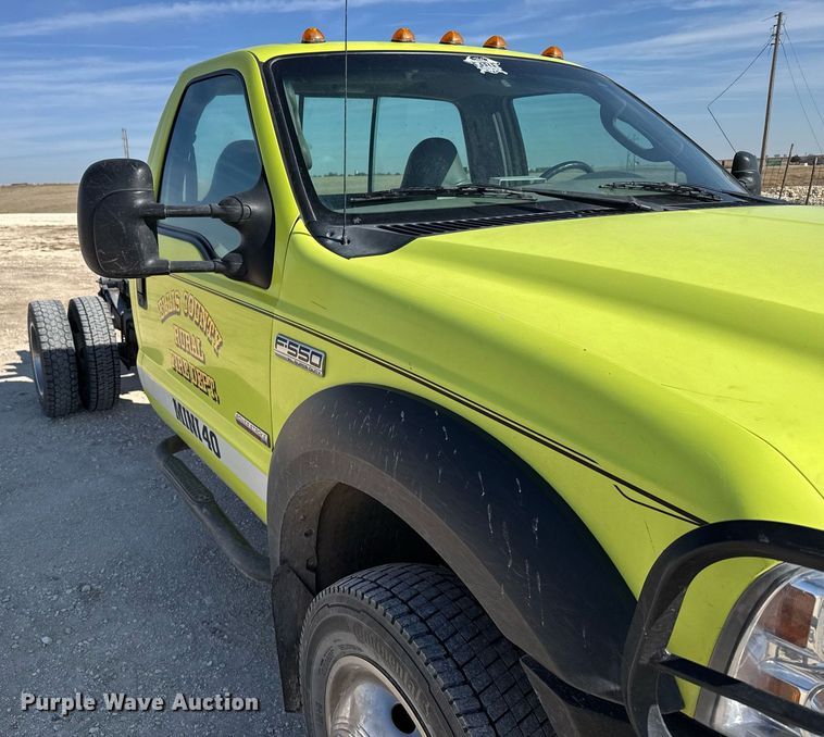 image for item NN9710 2007 Ford F550 truck cab and chassis