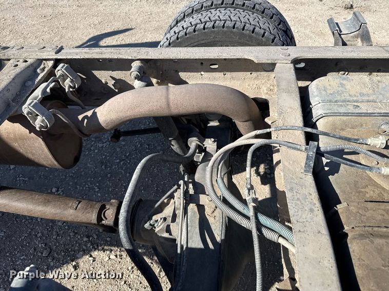 image for item NN9710 2007 Ford F550 truck cab and chassis