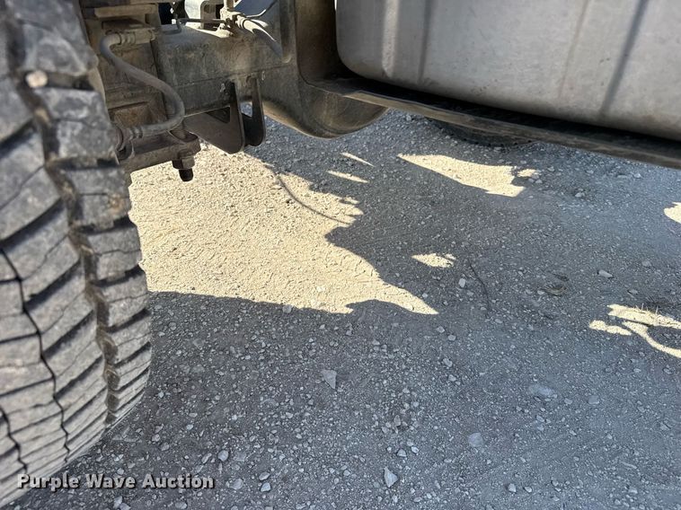 image for item NN9710 2007 Ford F550 truck cab and chassis