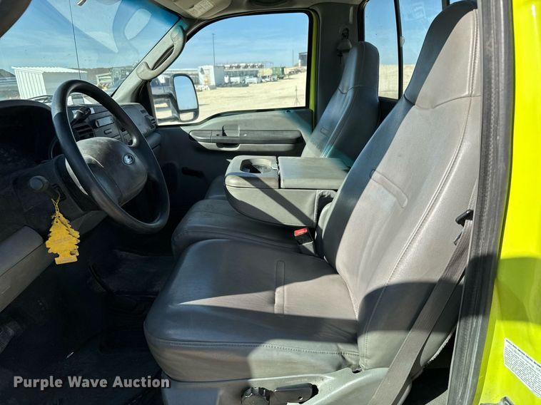 image for item NN9710 2007 Ford F550 truck cab and chassis