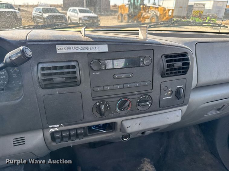 image for item NN9710 2007 Ford F550 truck cab and chassis