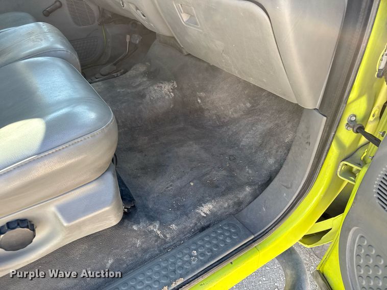 image for item NN9710 2007 Ford F550 truck cab and chassis