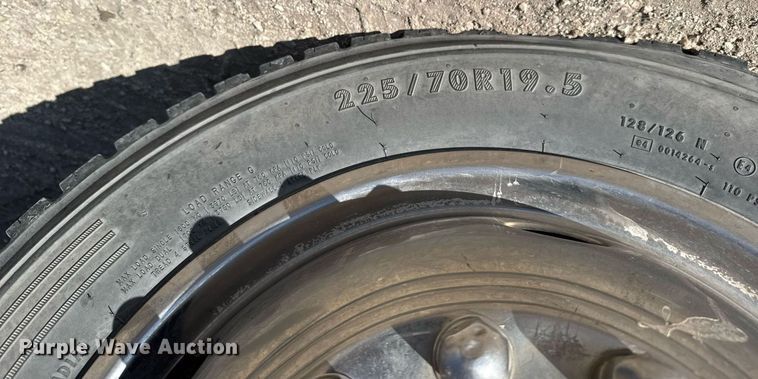 image for item NN9710 2007 Ford F550 truck cab and chassis