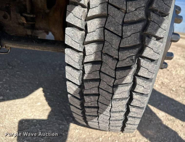 image for item NN9710 2007 Ford F550 truck cab and chassis