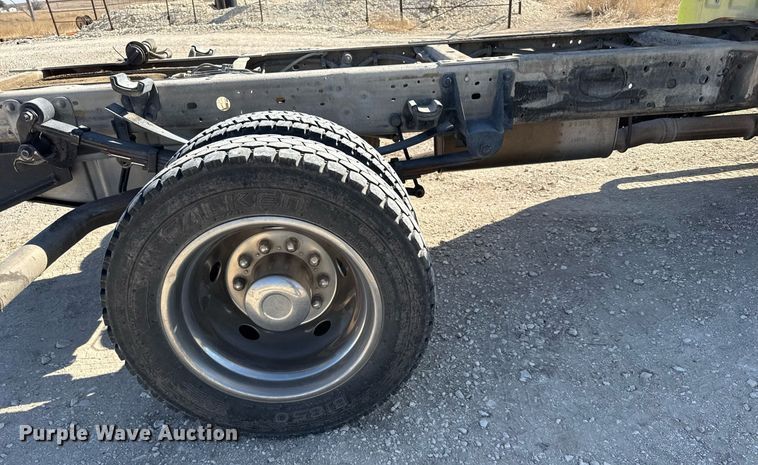 image for item NN9710 2007 Ford F550 truck cab and chassis