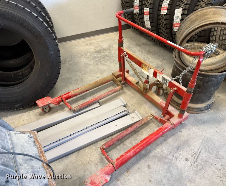 image for item NN9712 Coats 950 tire balancer