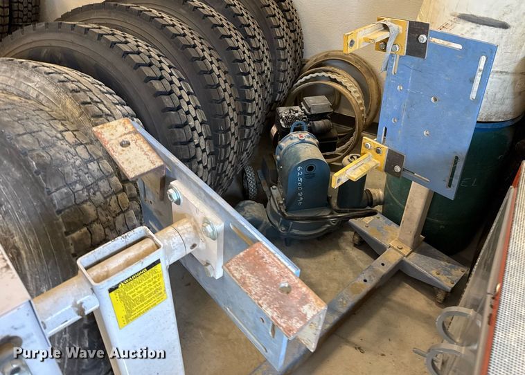 image for item NN9714 OTC engine stand