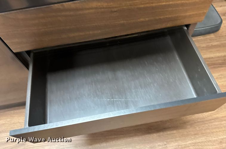 image for item NN9717 Midmark 104 exam table