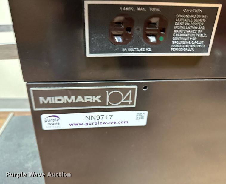 image for item NN9717 Midmark 104 exam table