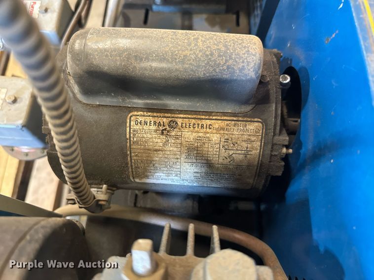 image for item NN9720 Emqlo air compressor