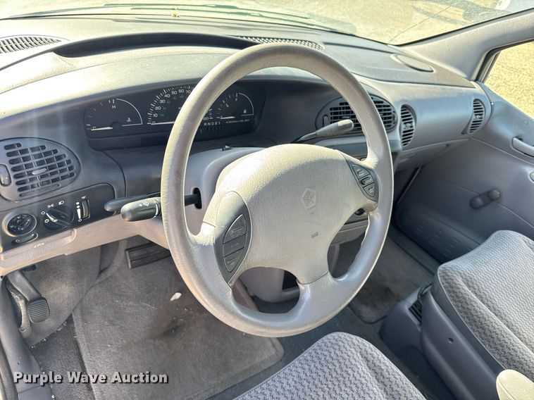 image for item NN9727 1998 Dodge Caravan van