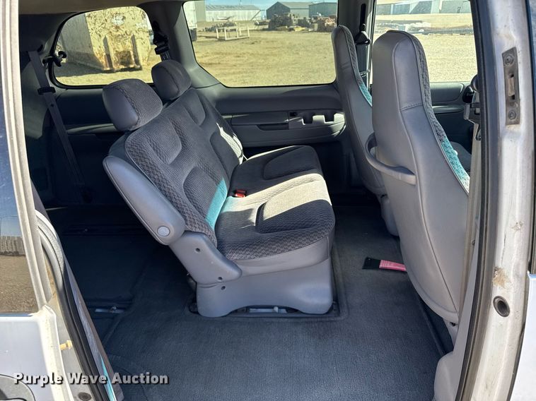 image for item NN9727 1998 Dodge Caravan van