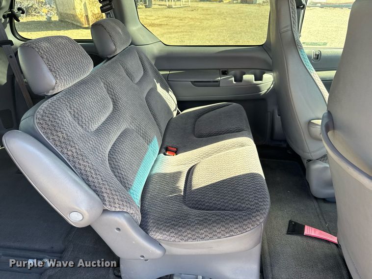 image for item NN9727 1998 Dodge Caravan van