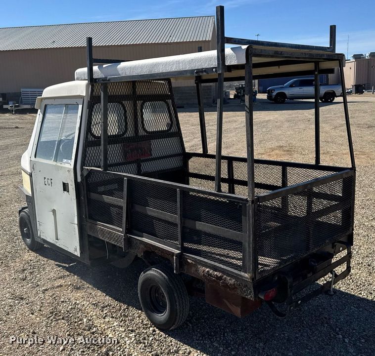 image for item NN9728 1991 Cushman Truckster utility vehicle